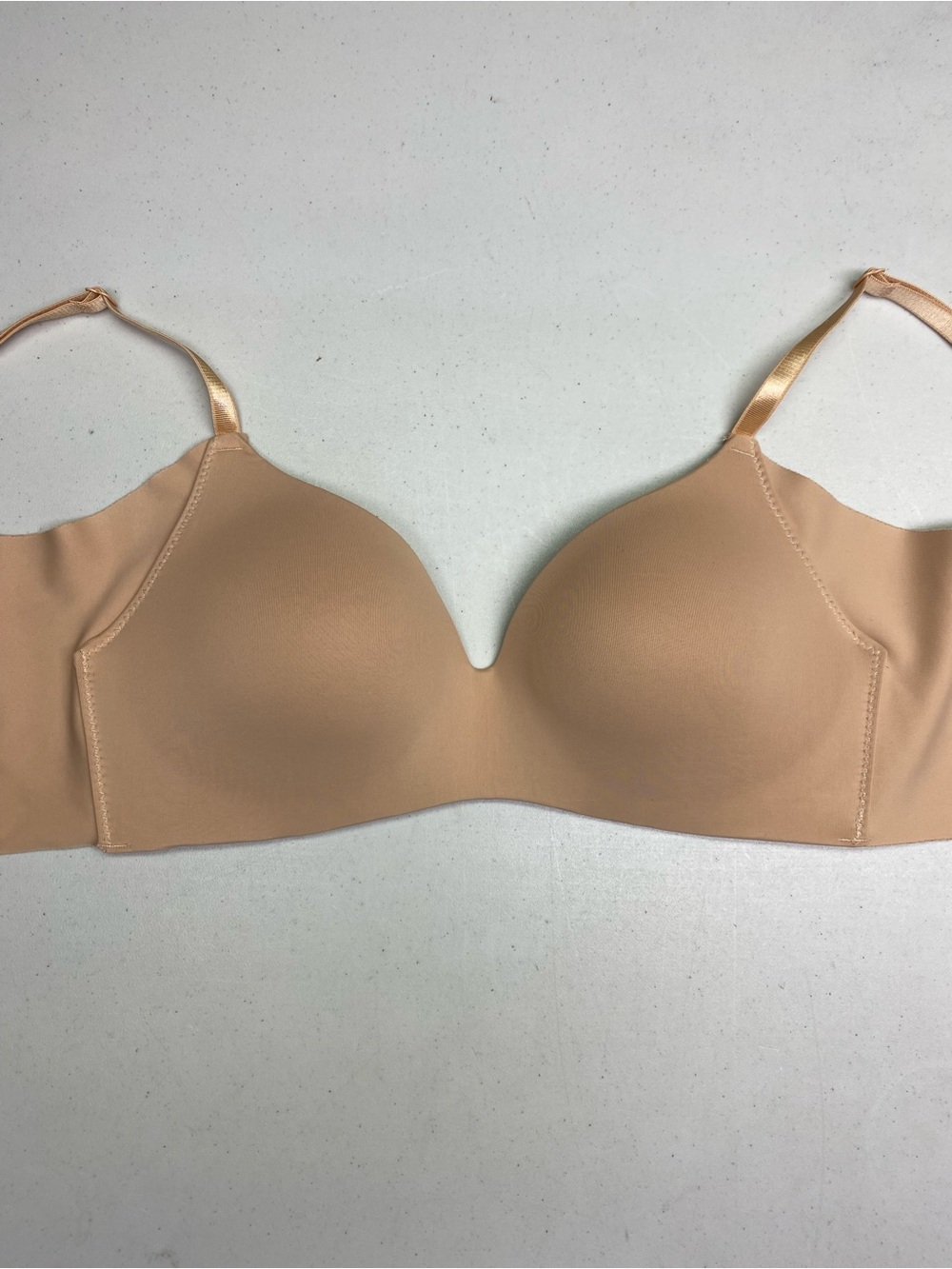 F.I.T. Figure Improving Technology Nude Wireless T-Shirt Bra 36B *P1014